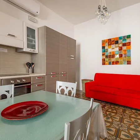 Antiche Mura Nel Cuore Della Pugliabivani, Cucina, Terrazzo